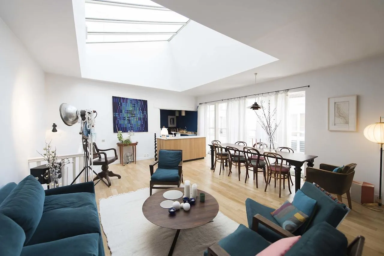 Veeve - Peaceful Pigalle location